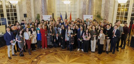 Zentrale Einbürgerungsfeier des Landes Hessen im Biebricher Schloss:  „Hessen und ich, DAS PASST!“