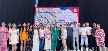 Hessentag: Integrationsministerin Hofmann empfängt START Stipendiatinnen und -Stipendiaten
